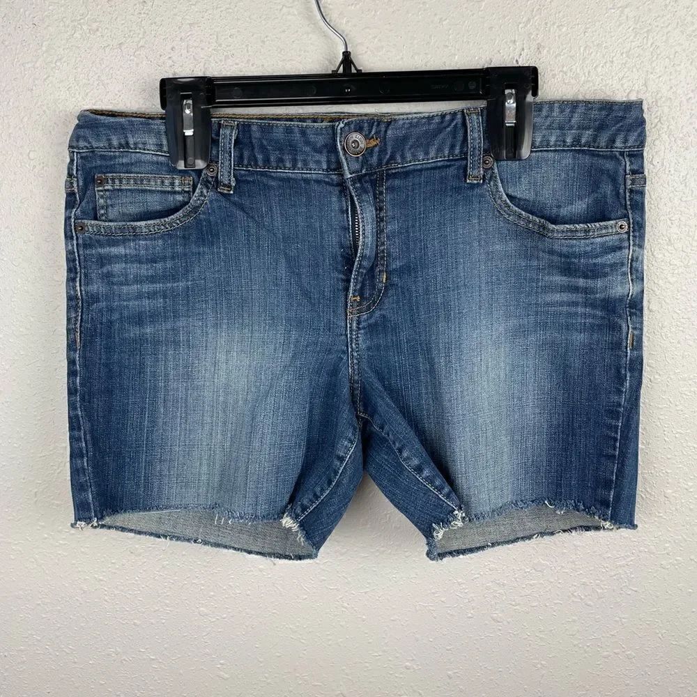 Calvin Klein Cut Off Jean Short Size 32/14 EUC